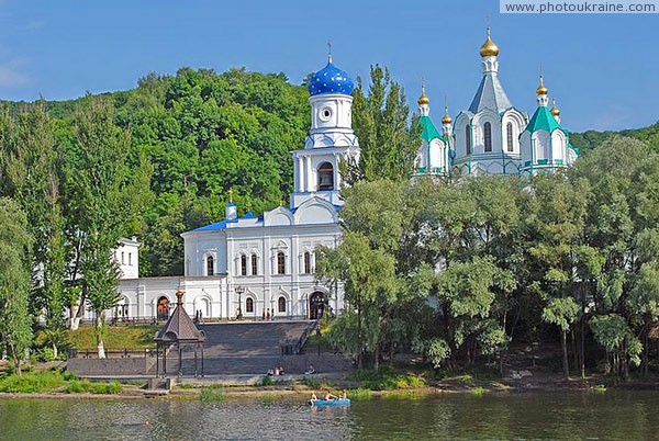 Sviatogirska lavra. Pokrovsky temple and Assumption Cathedral Donetsk Region Ukraine photos