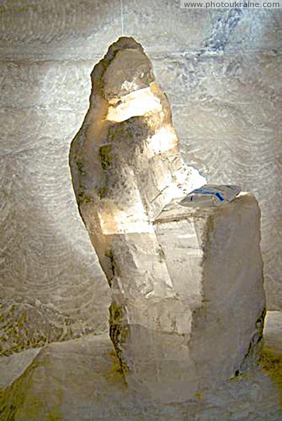 Soledar. Giant salt crystals Donetsk Region Ukraine photos