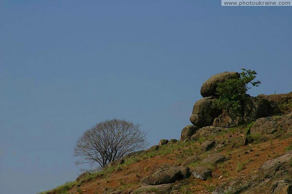 Starolaspa. Steppe granite outcrops Donetsk Region Ukraine photos