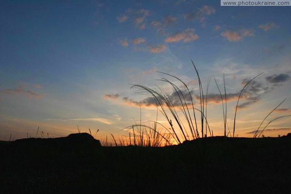 Starolaspa. Steppe sunset Donetsk Region Ukraine photos