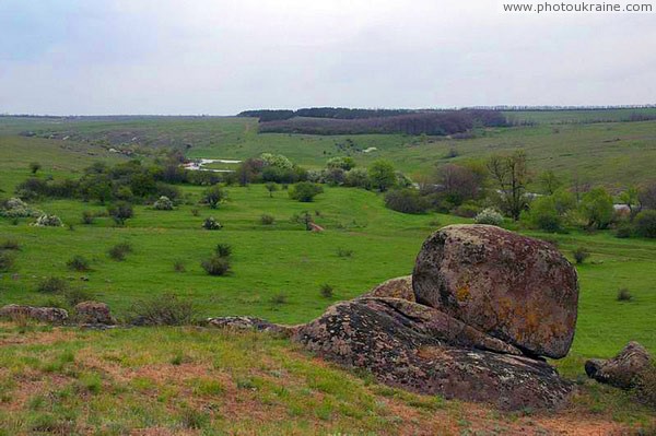 Starolaspa. Steppe landscape Donetsk Region Ukraine photos
