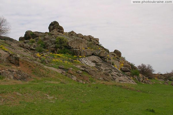 Starolaspa. Granite ledge Donetsk Region Ukraine photos