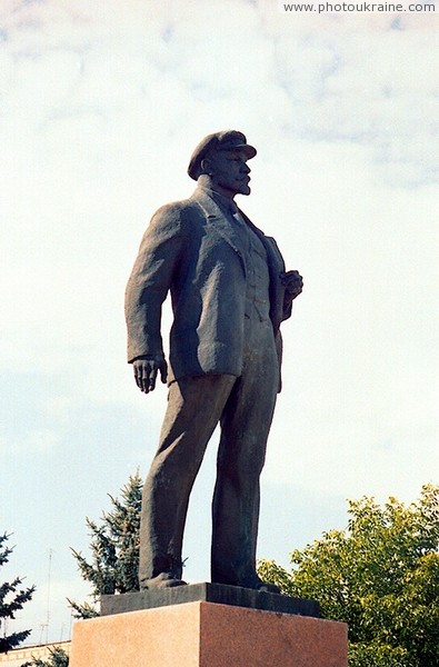 Andrushivka. Monument to V. Lenin Zhytomyr Region Ukraine photos