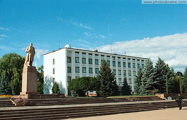 Коростень. Центральная площадь города с Ильичем Житомирская область Фото Украины
