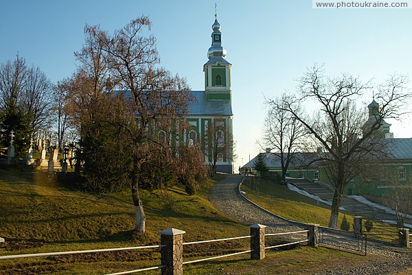 Мукачево. Дорога к Свято-Николаевской церкви Закарпатская область Фото Украины