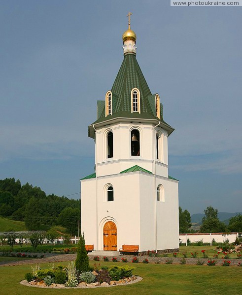 Свалява. Монастырская колокольня Закарпатская область Фото Украины