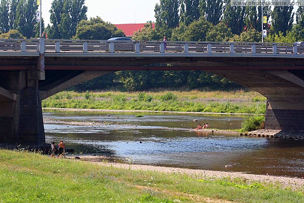 Ужгород. Автомобильный мост через реку Уж Закарпатская область Фото Украины
