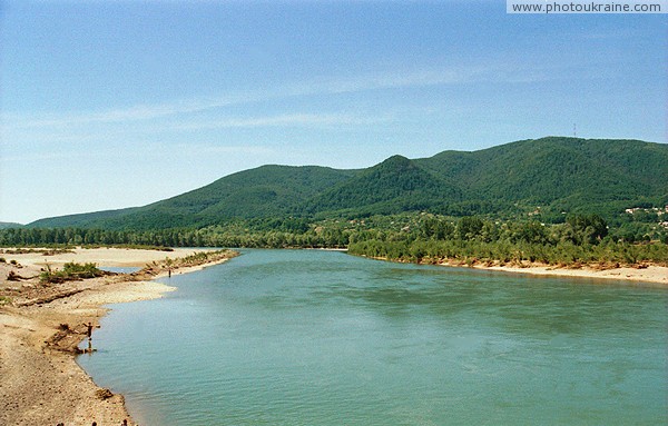 Hust. Wide river bed of Tisa Zakarpattia Region Ukraine photos