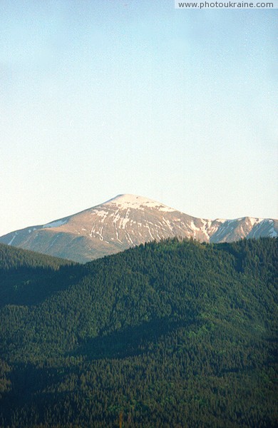 View on Goverlu with Yablunitsky Pass Zakarpattia Region Ukraine photos