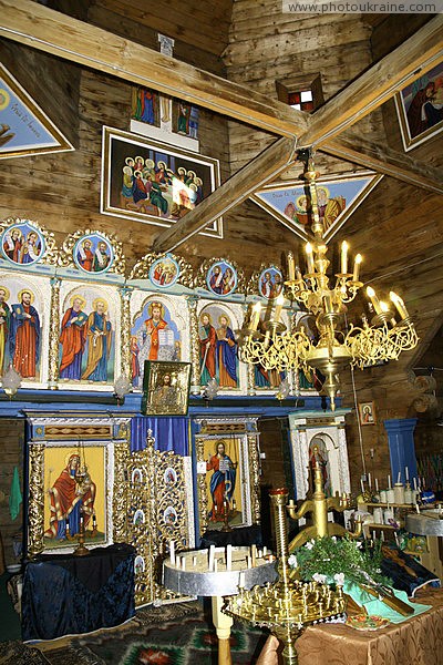 Ясиня. Иконостас церкви Вознесения Господнего Закарпатская область Фото Украины