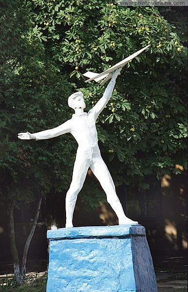 Vasylivka. Monument to young model aircraft Zaporizhzhia Region Ukraine photos