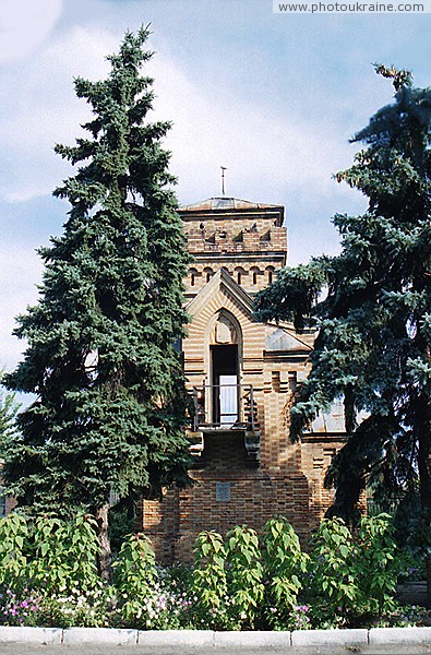 Васильевка. Еловое обрамление обзорной башни Запорожская область Фото Украины