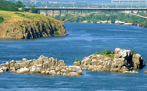 Zaporizhzhia. Rocks Sloping and Middle Pillar Zaporizhzhia Region Ukraine photos