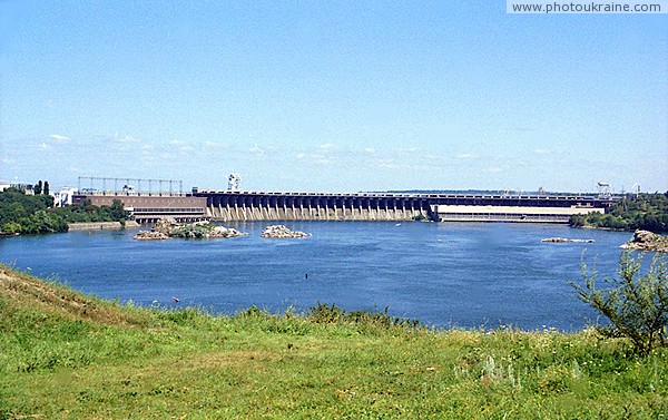 Запорожье. Плотина и машинные залы Днепрогэса Запорожская область Фото Украины