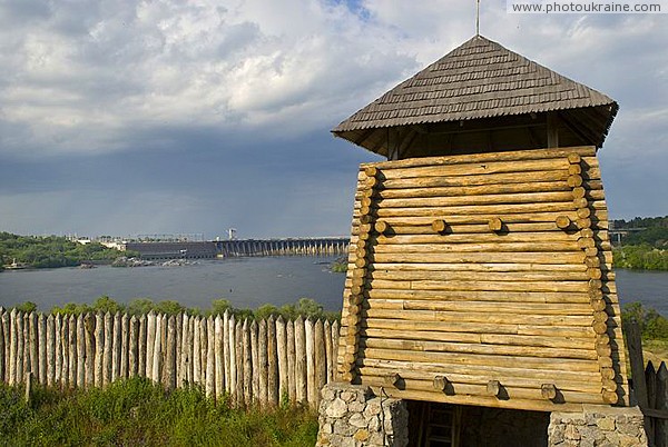 Запорожье. Сторожевая башня Запорожской Сечи Запорожская область Фото Украины