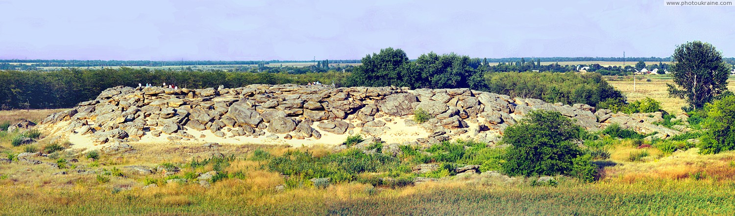Terpinnia. Panorama Stone Grave Zaporizhzhia Region Ukraine photos