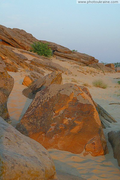 Terpinnia. Sandstone blocks sliding by slope Zaporizhzhia Region Ukraine photos