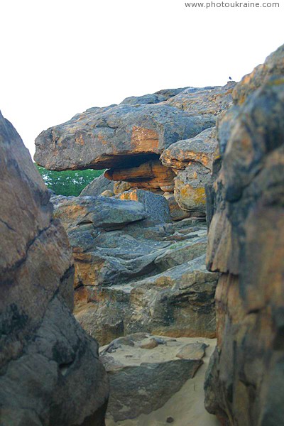 Terpinnia. Bizarre conglomeration of boulders Zaporizhzhia Region Ukraine photos