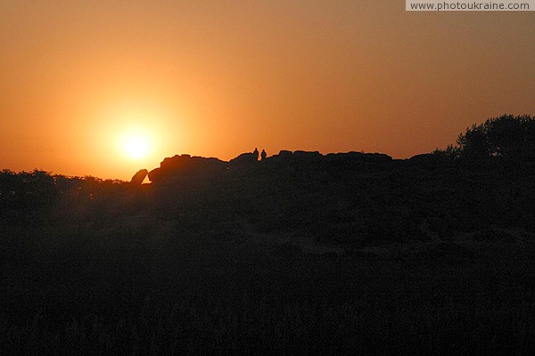 Terpinnia. Northern part of Stone Grave at sunset Zaporizhzhia Region Ukraine photos