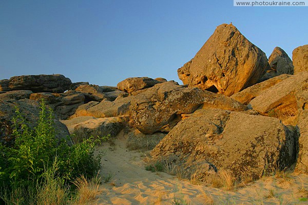 Terpinnia. Natural sandstone chaos Zaporizhzhia Region Ukraine photos