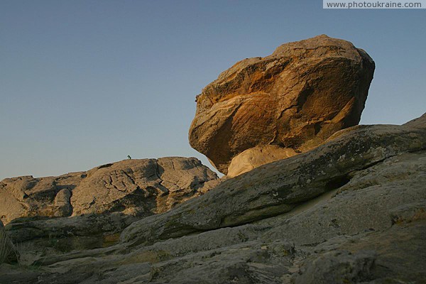 Терпенье. Каменно-песчаниковый гриб Запорожская область Фото Украины
