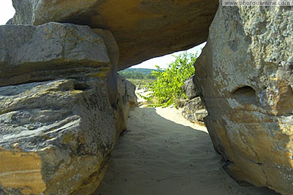 Terpinnia. Natural ventilated grotto Zaporizhzhia Region Ukraine photos