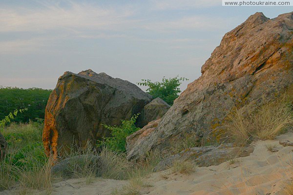 Терпенье. Северные осколки Каменной Могилы Запорожская область Фото Украины