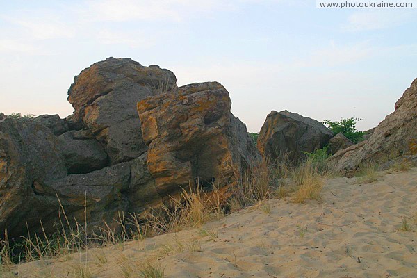 Terpinnia. Whimsical signs of weathering Zaporizhzhia Region Ukraine photos