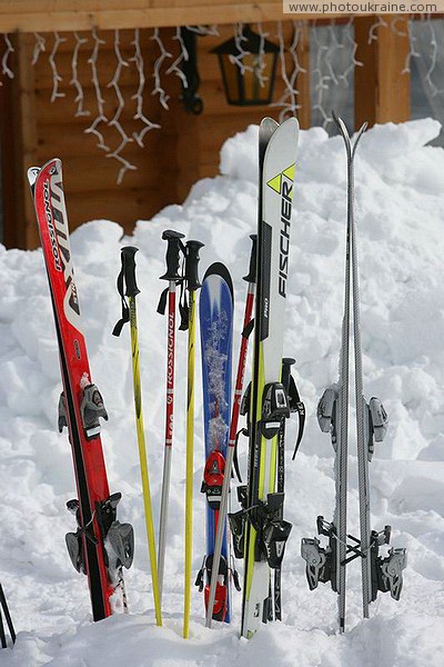 Bukovel. And skis to dry ... Ivano-Frankivsk Region Ukraine photos