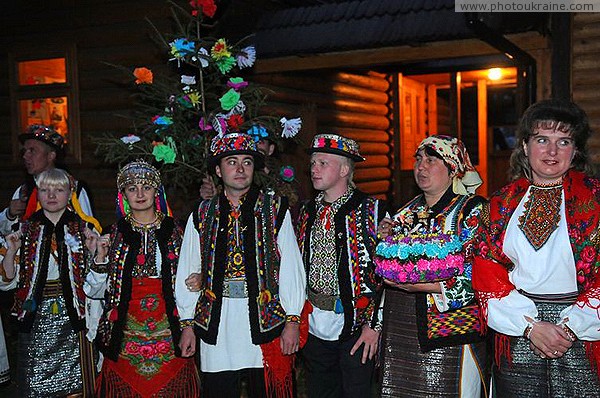 Verkhovyna. Hutsul wedding - in anticipation of the holiday Ivano-Frankivsk Region Ukraine photos