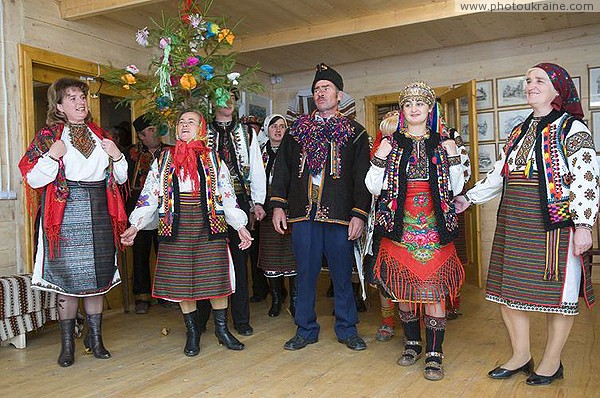 Verkhovyna. Hutsul Wedding - Charming Bride Ivano-Frankivsk Region Ukraine photos