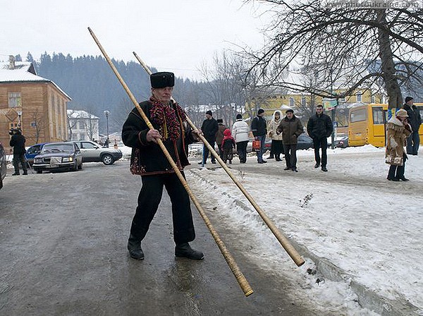 Verkhovyna. Extra trembita never hurts Ivano-Frankivsk Region Ukraine photos