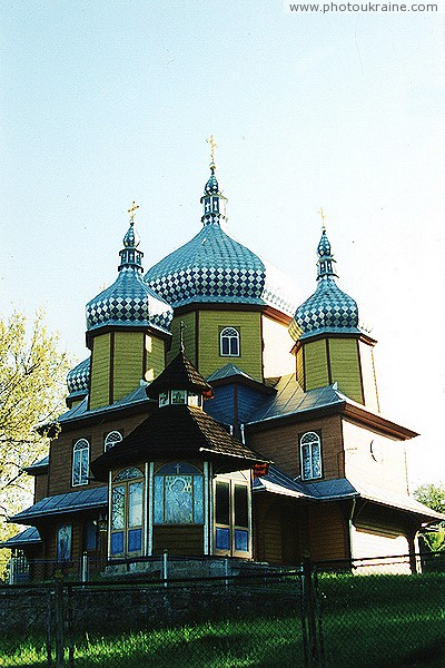 Vorokhta. Christmas church and well Ivano-Frankivsk Region Ukraine photos