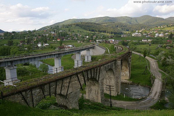 Vorokhta. Abandoned viaduct and its modern replica Ivano-Frankivsk Region Ukraine photos