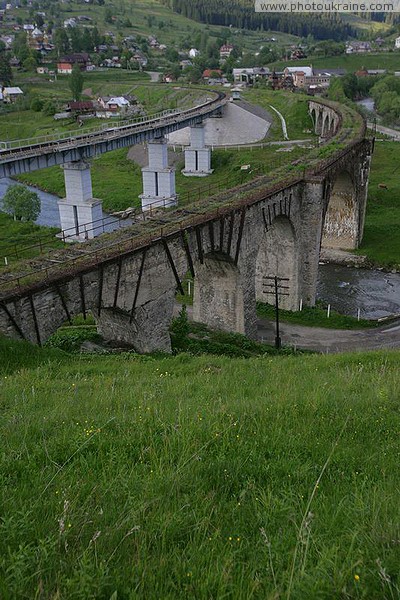 Vorokhta. Railway bridges brothers Ivano-Frankivsk Region Ukraine photos
