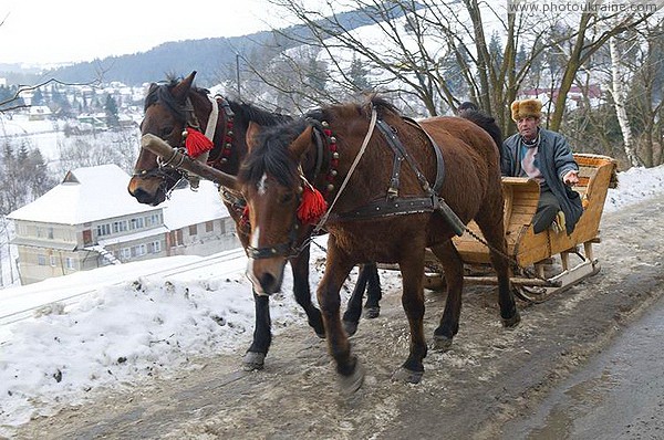 Vorokhta. Village Taxi Ivano-Frankivsk Region Ukraine photos