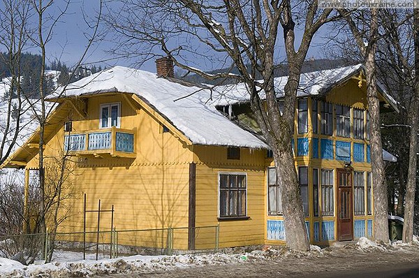 Ворохта. Польский деревянный особняк Ивано-Франковская область Фото Украины