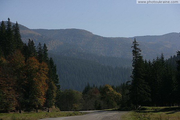 Vorokhta. Motorway Vorokhta - Verkhovyna Ivano-Frankivsk Region Ukraine photos