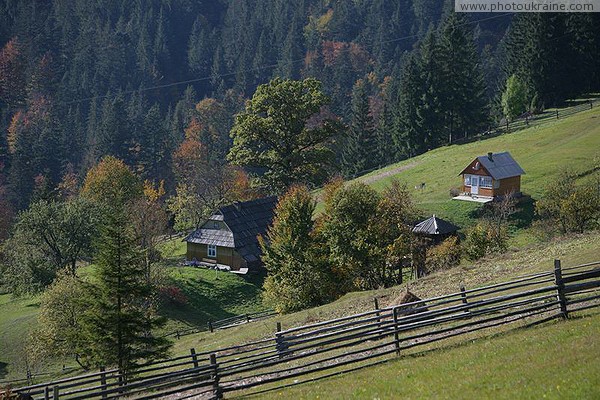 Vorokhta. Scattered homesteads are like farms Ivano-Frankivsk Region Ukraine photos