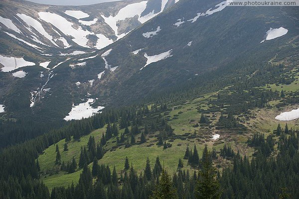 Carpathian NNP. Mountain glacial valley Ivano-Frankivsk Region Ukraine photos