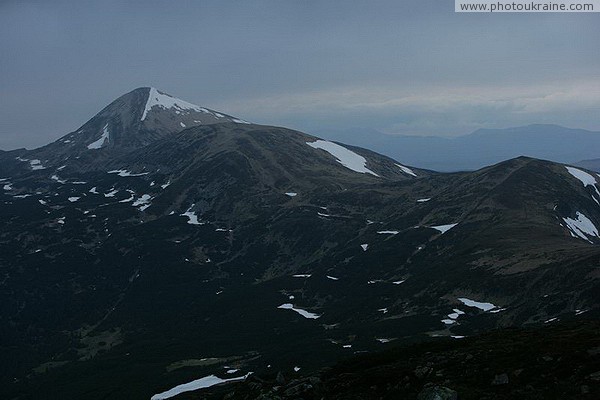 Carpathian NNP. Treeless mountain range Ivano-Frankivsk Region Ukraine photos