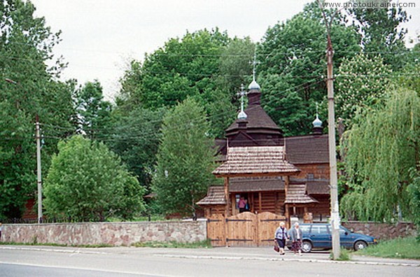 Коломыя. Придорожная Благовещенская церковь Ивано-Франковская область Фото Украины
