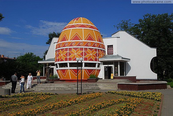 Коломыя. Самое забавное здание музея в стране Ивано-Франковская область Фото Украины