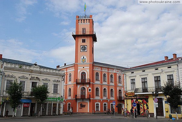 Коломыя. Вид на ратушу с площади Возрождения Ивано-Франковская область Фото Украины