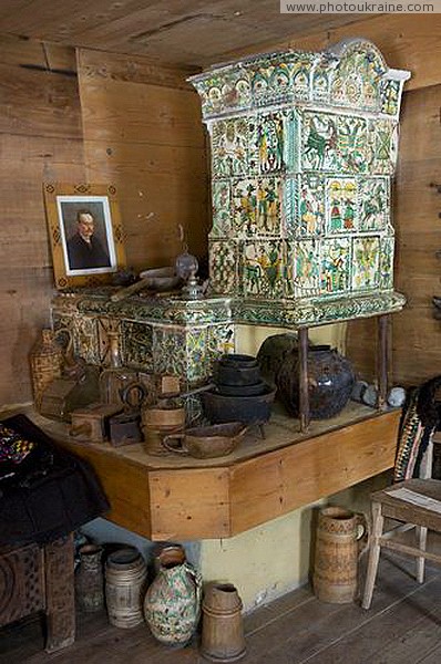 Krivorivnia. Museum I. Franko - tiled stove Ivano-Frankivsk Region Ukraine photos