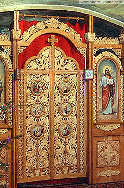 Maniavsky monastery. Royal Doors of the Exaltation of the Church Ivano-Frankivsk Region Ukraine photos