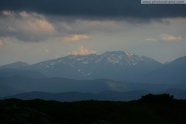 Chornohora. Eastern part of Poloninsky Beskid Ivano-Frankivsk Region Ukraine photos