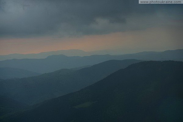 Chornohora. Sunset range mountain range Ivano-Frankivsk Region Ukraine photos