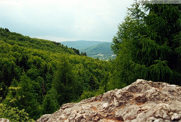 Пистынь. Вид с Каменистого хребта на долину Пистынки Ивано-Франковская область Фото Украины