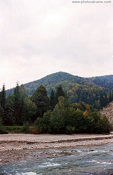 Tyudiv. Pebble floodplain Cheremosh river Ivano-Frankivsk Region Ukraine photos